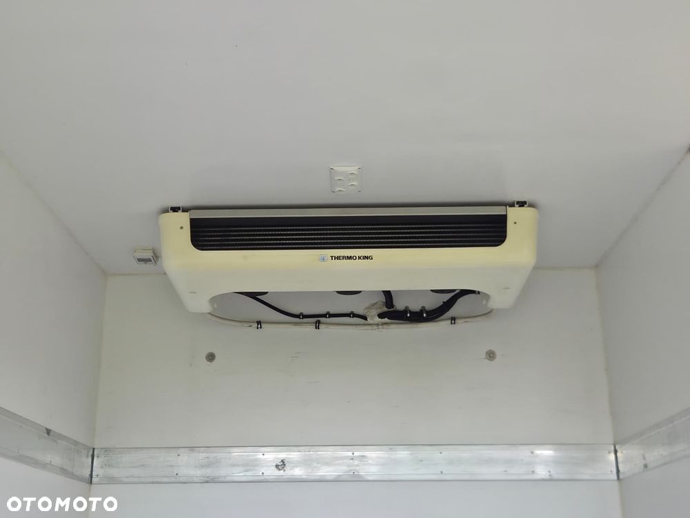 Volkswagen CRAFTER MAXI CHLODNIA - 27