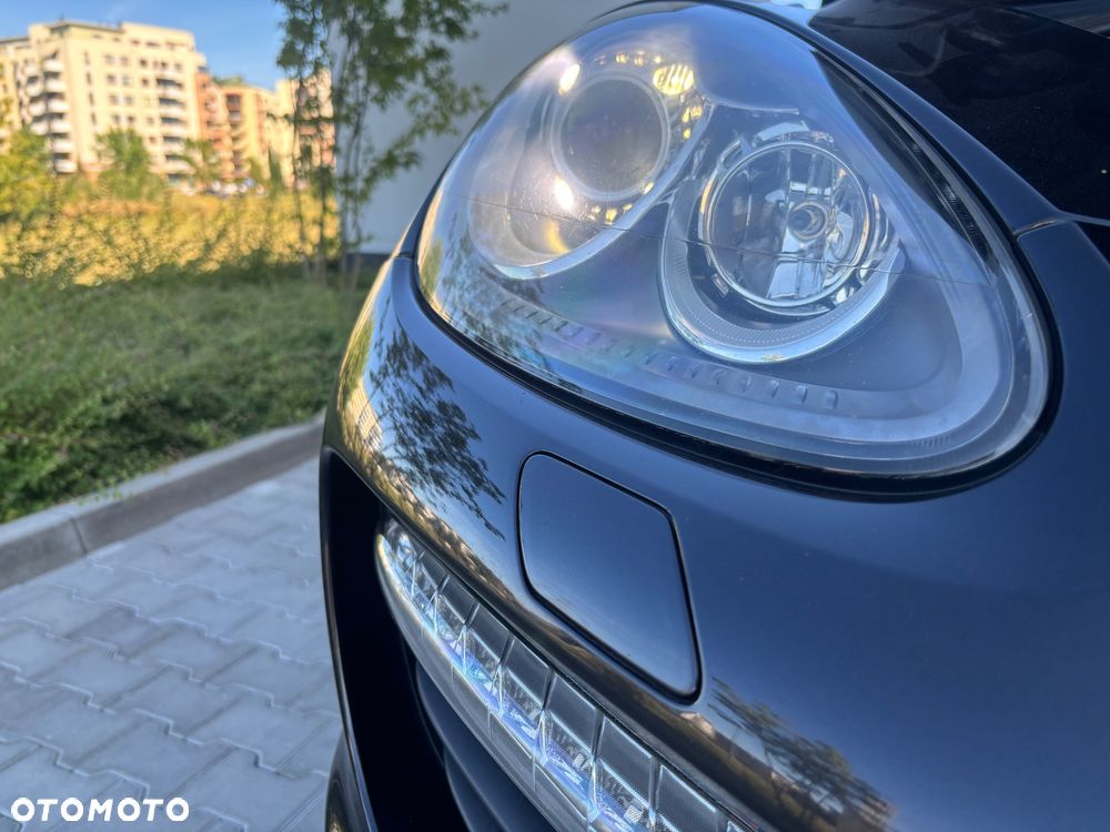 Porsche Cayenne - 22