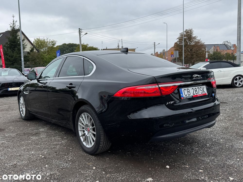 Jaguar XF 2.0 i4D Pure - 17