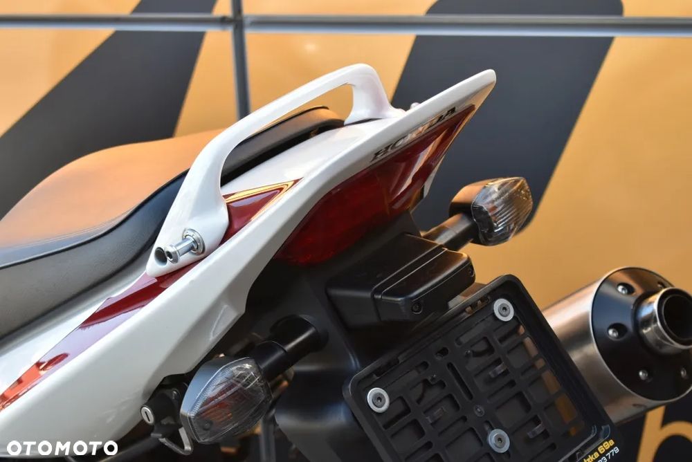Honda CB - 16