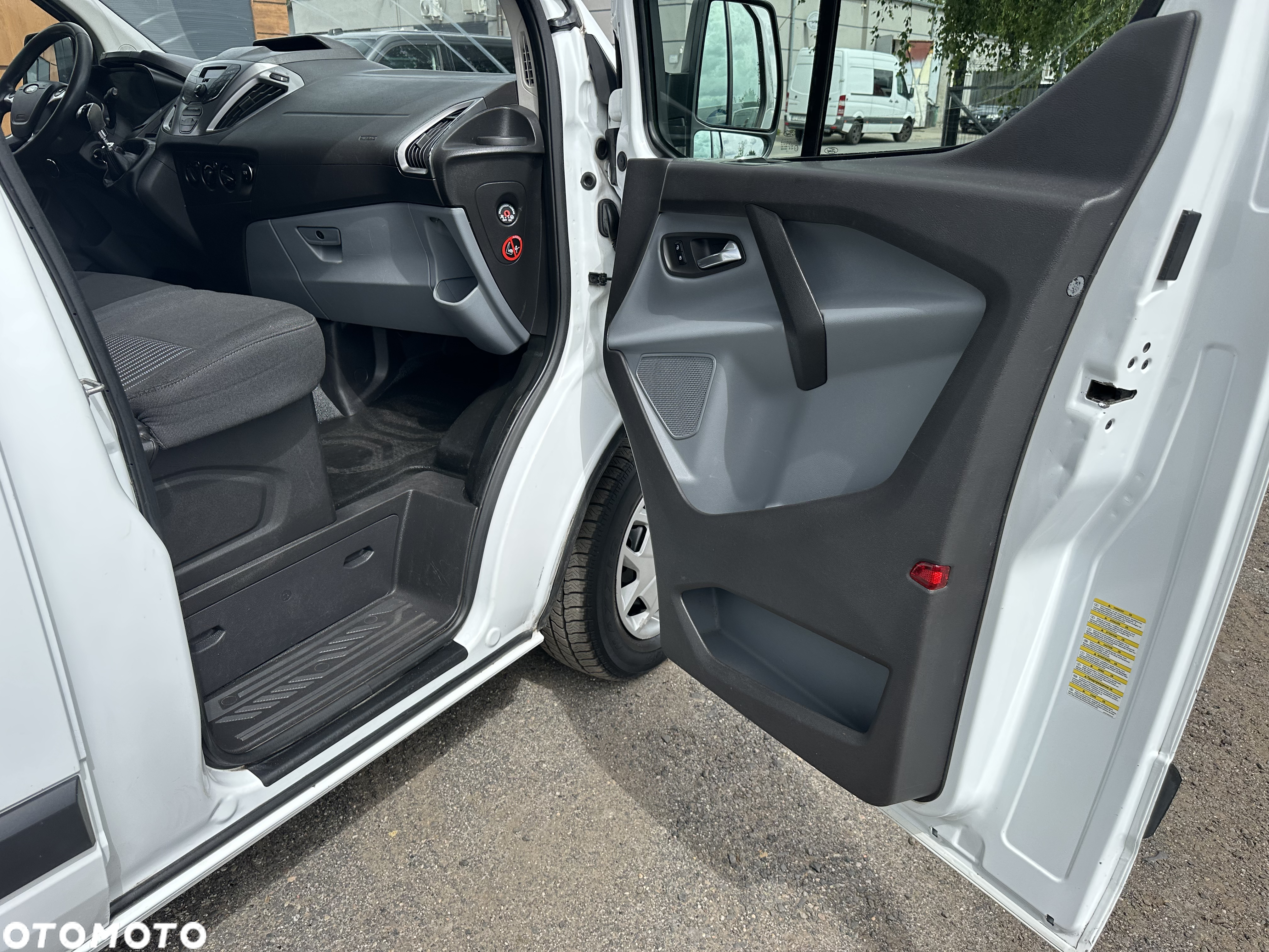 Ford Transit Custom 330 L2H1 Trend - 23