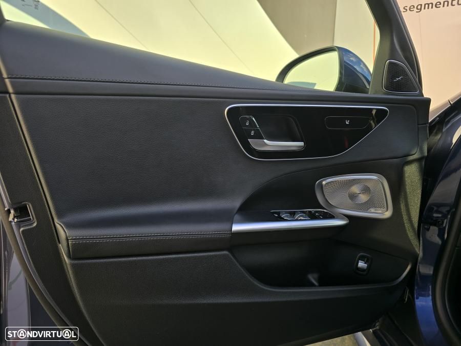 Mercedes-Benz C 300 de 4Matic T 9G-TRONIC AMG Line - 13