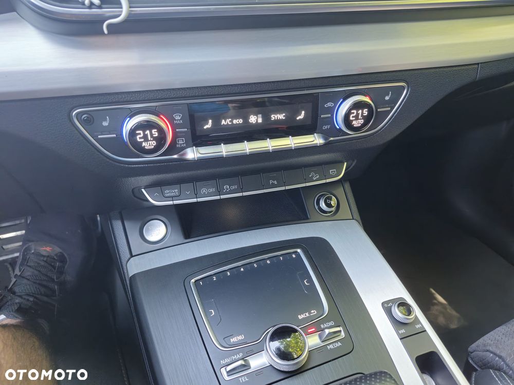 Audi Q5 2.0 TDI Quattro S tronic design - 13