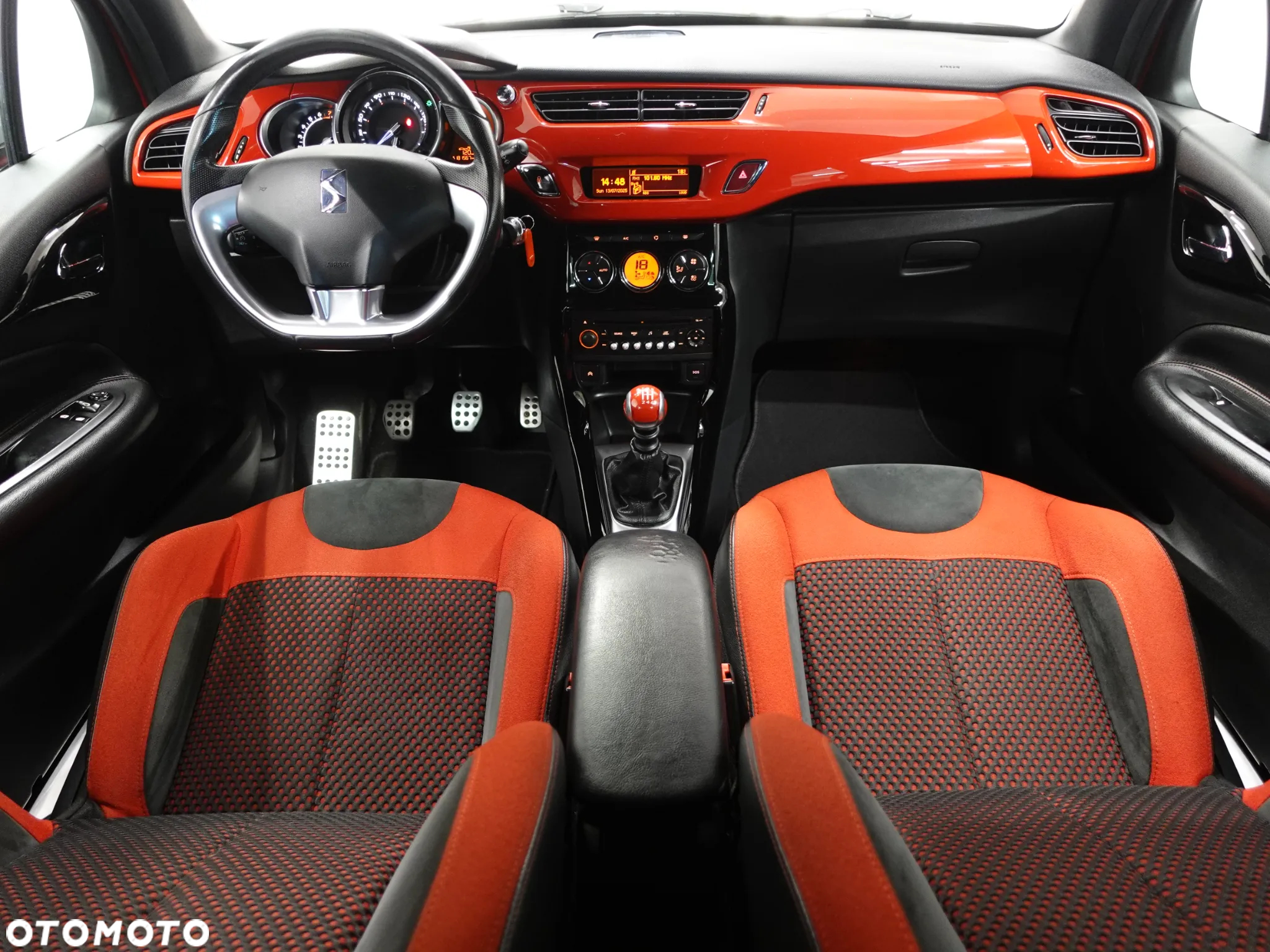 Citroën DS3 THP 155 Red Edition - 29