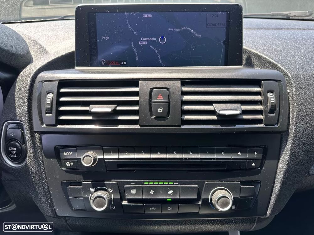 BMW 118 d Aut. Sport Line - 38