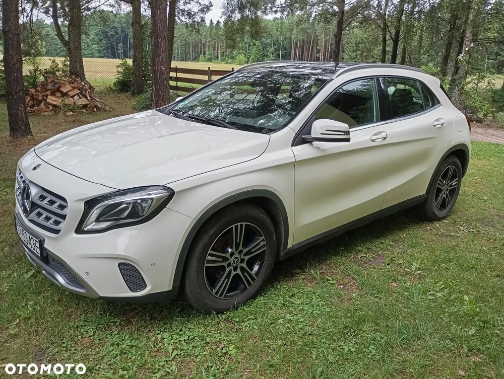Mercedes-Benz GLA - 1