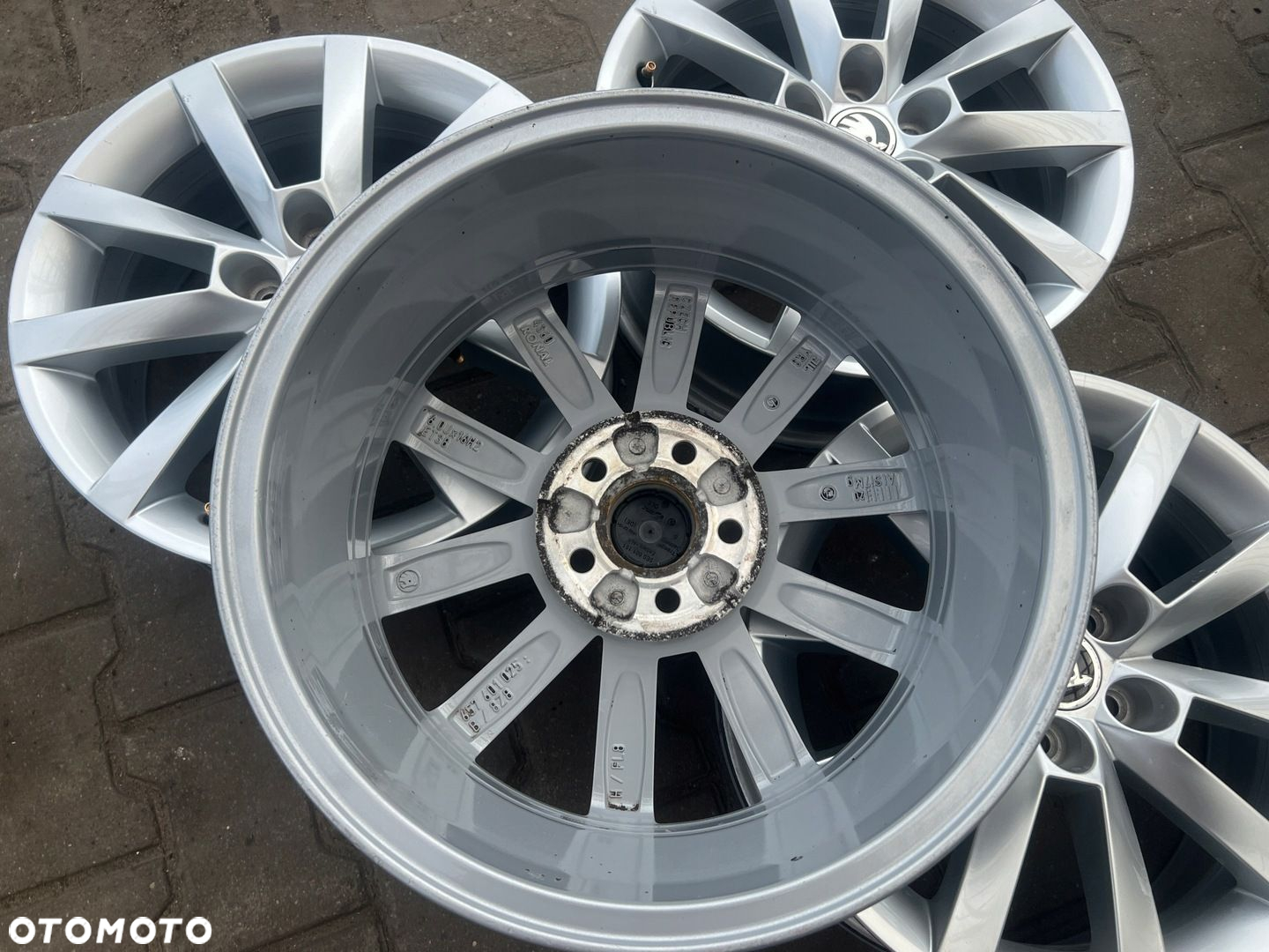 KOMPLET FELG FELGI ALU SKODA 657 SCALA FABIA RAPID 16 5X100 ORYGINALNE - 12