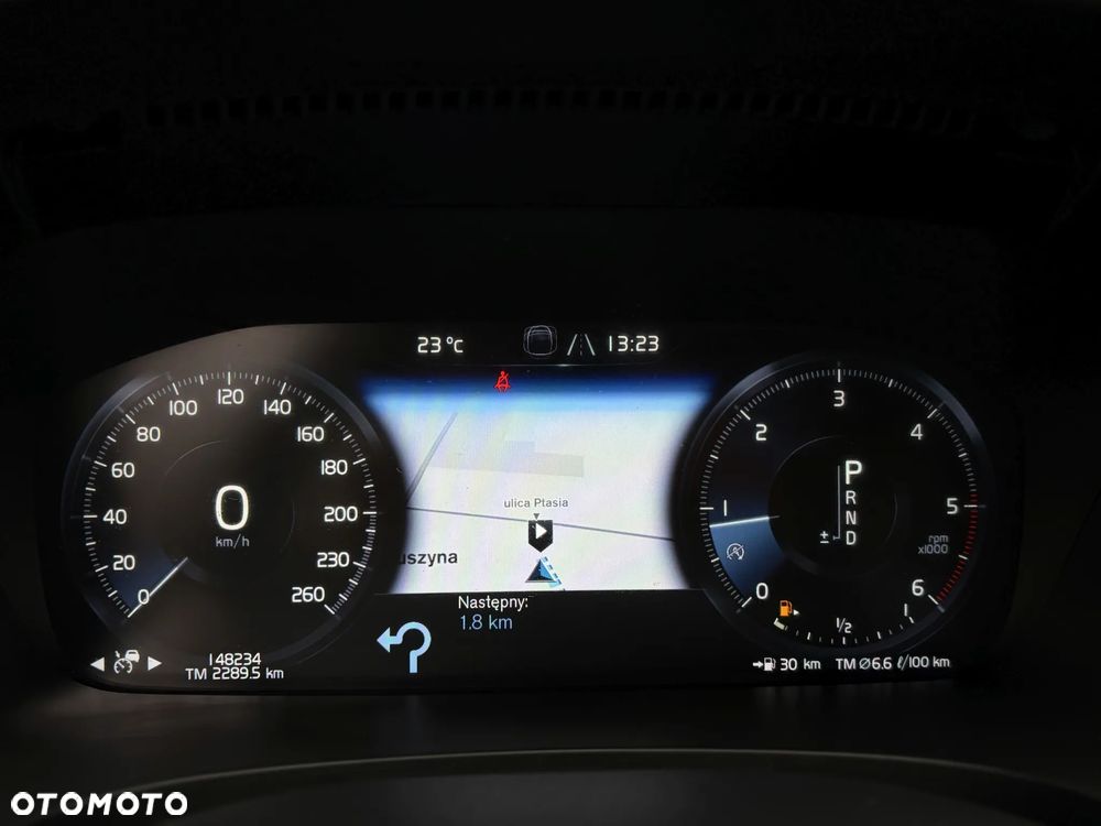 Volvo V90 D4 Geartronic Momentum Pro - 21