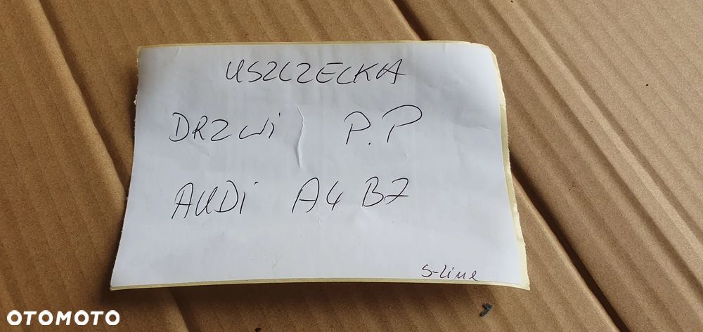 Uszczelka drzwi prawy przód przednia prawa Audi A4 B7 8E0831721B - 8