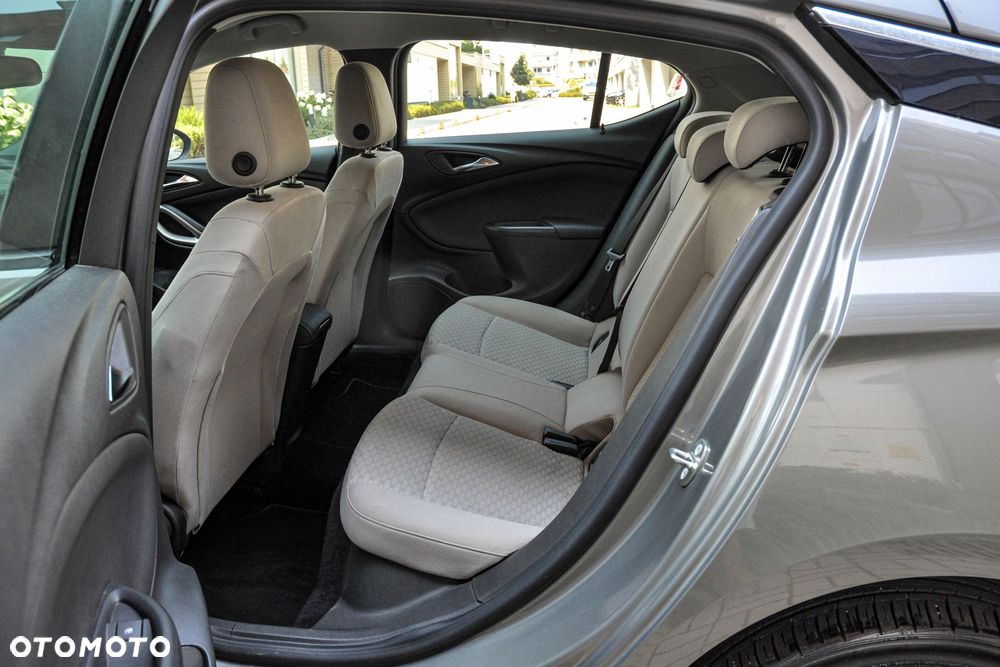 Opel Astra - 8