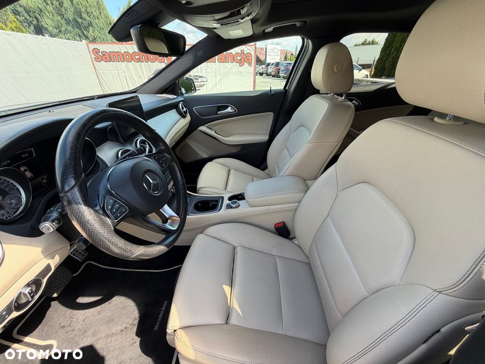 Mercedes-Benz GLA 250 7G-DCT Style - 27