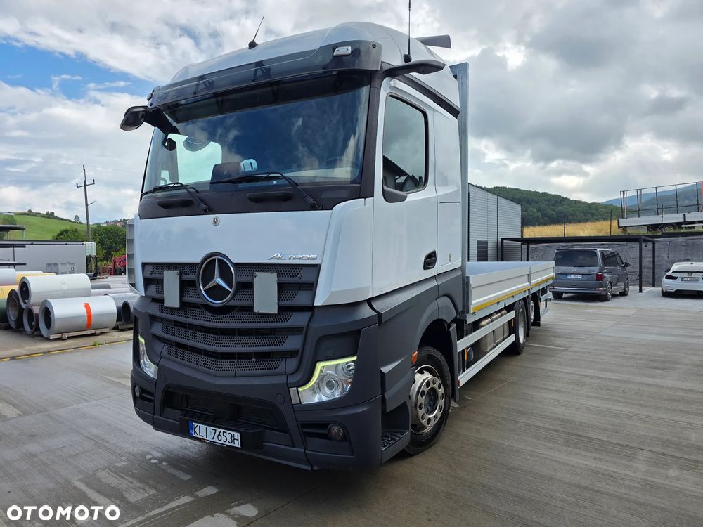 Mercedes-Benz Actros - 3