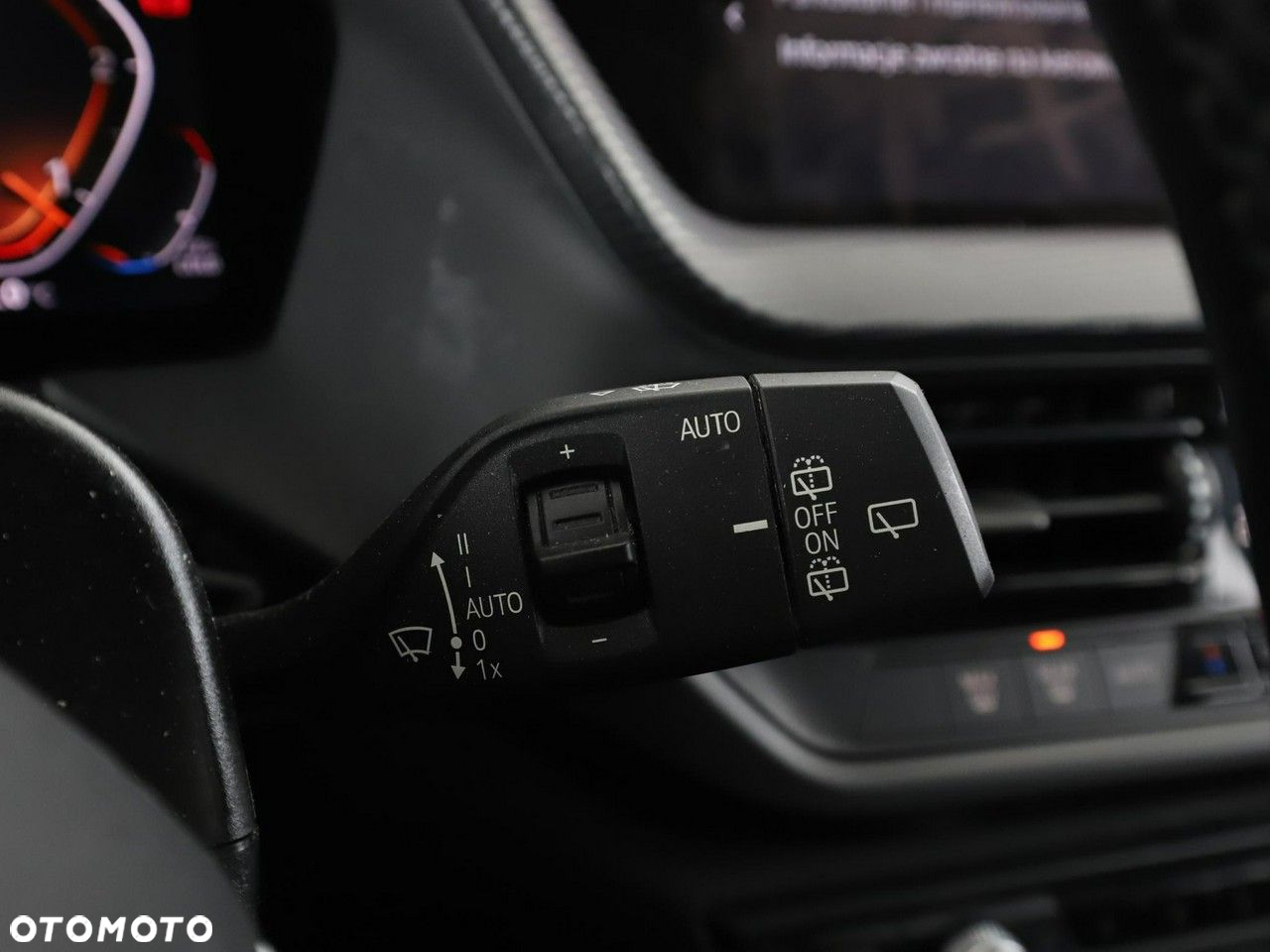 BMW Seria 1 120d xDrive ColorVision Edition sport - 35