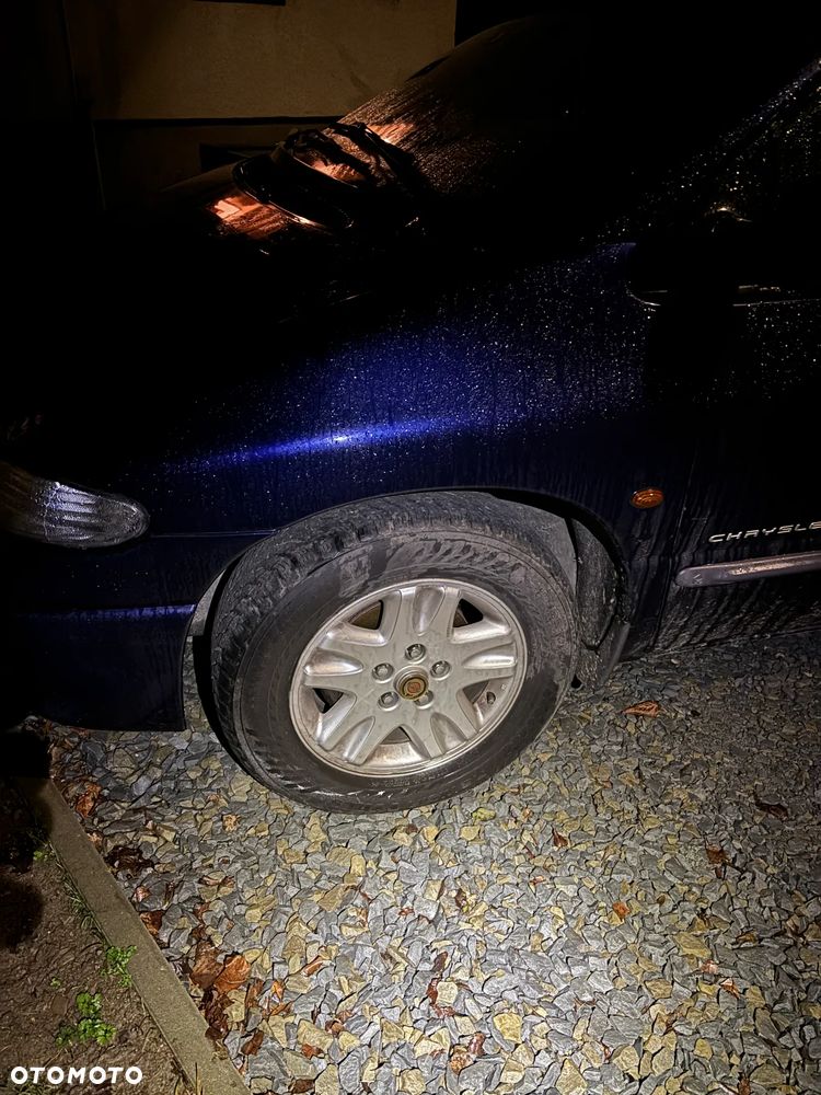 Chrysler Grand Voyager SE 3.3L - 15