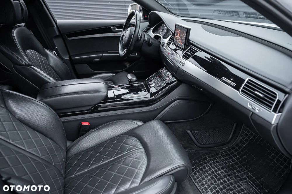 Audi S8 - 23