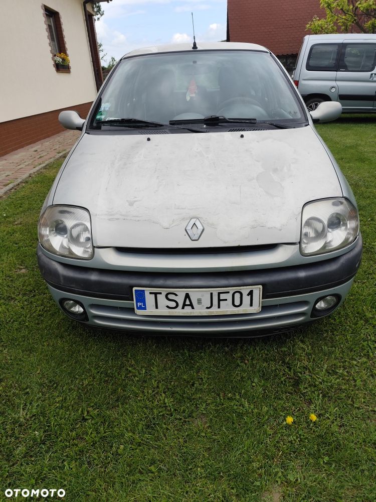 Renault Clio - 2