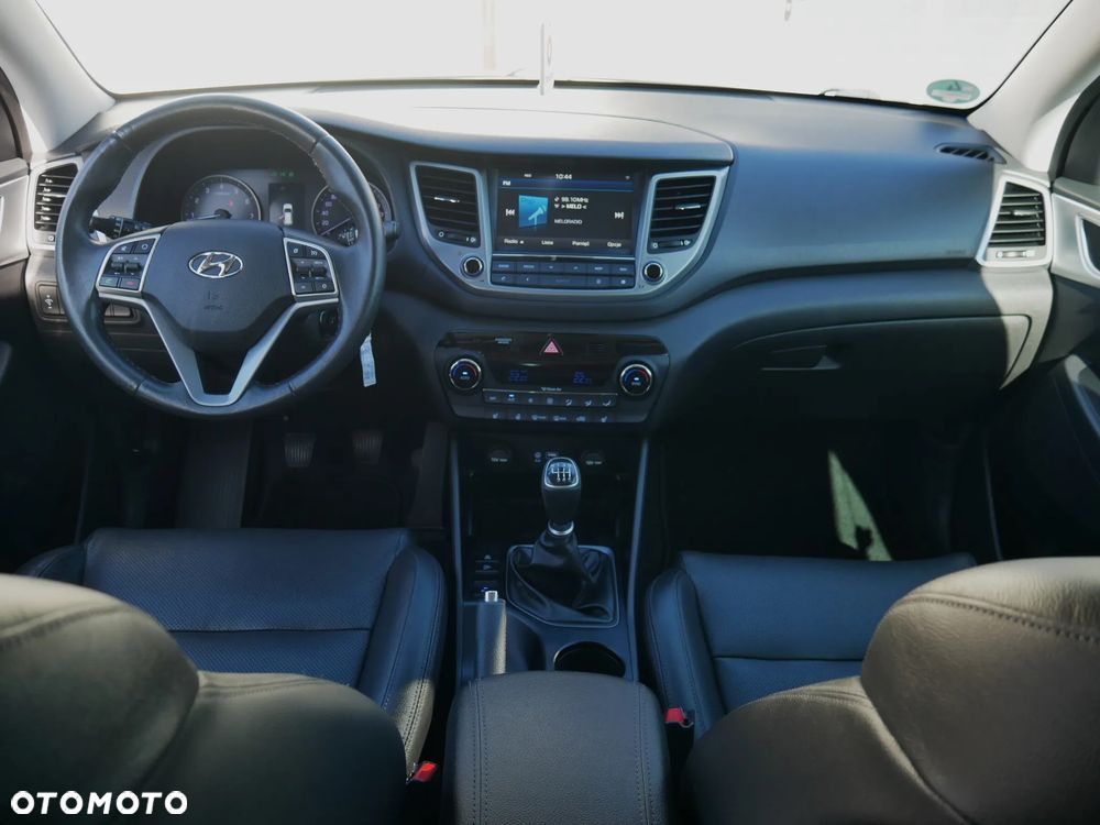 Hyundai Tucson 1.6 GDi 2WD Select - 24