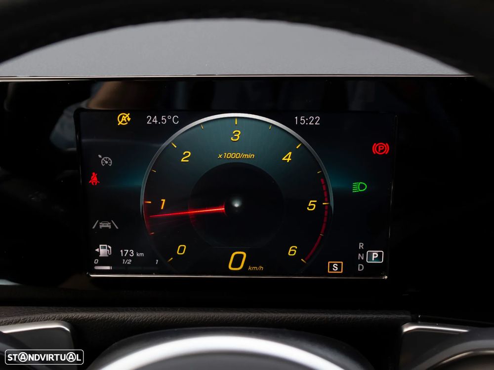 Mercedes-Benz GLB 180 d Progressive - 26