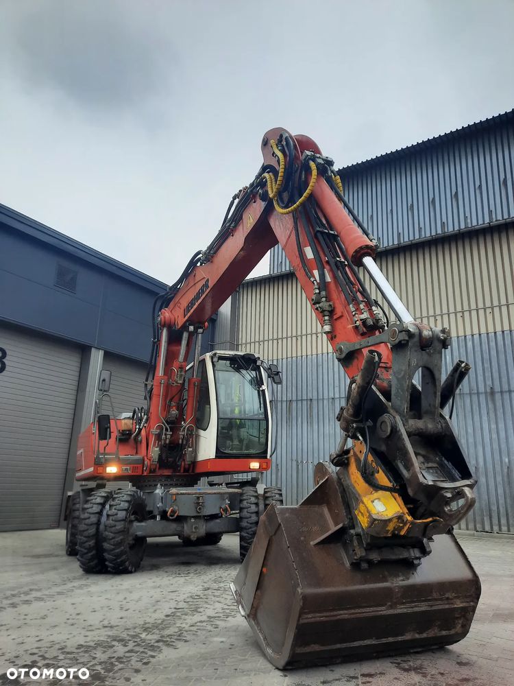 Liebherr 904C - 4