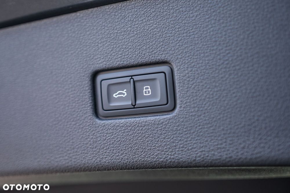 Audi Q8 60 TFSI e PHEV Quattro Tiptronic - 13