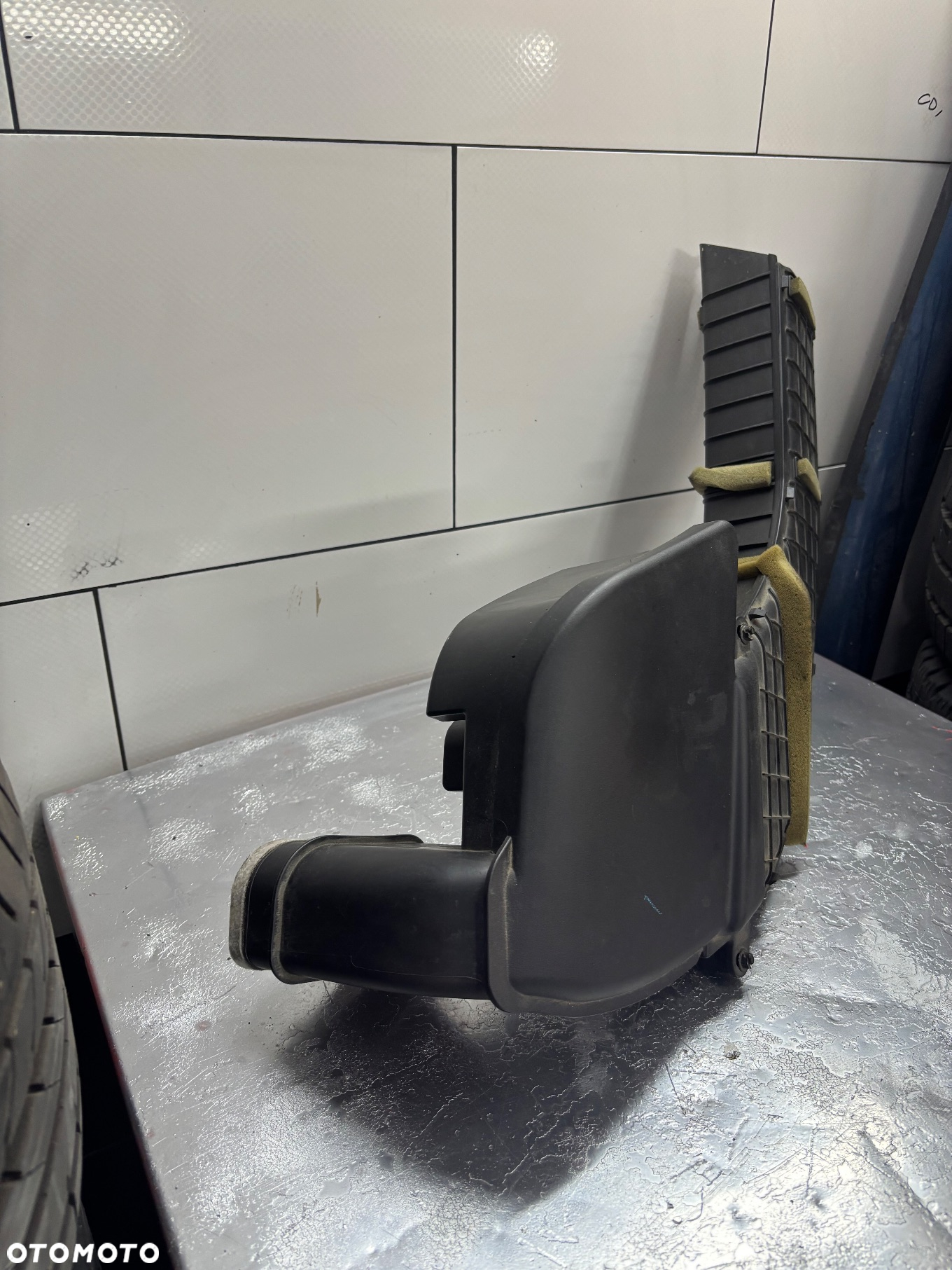 JEEP CHEROKEE KL LIFT 2019- USA 2.4 B REZONATOR PRZEWOD POWIETRZA 68293181 - 2