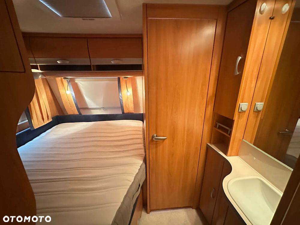 Wilk 550 S4 z przedsionkiem i napędem. ŁÓŻKA PIĘTROWE - 6 os. - 30