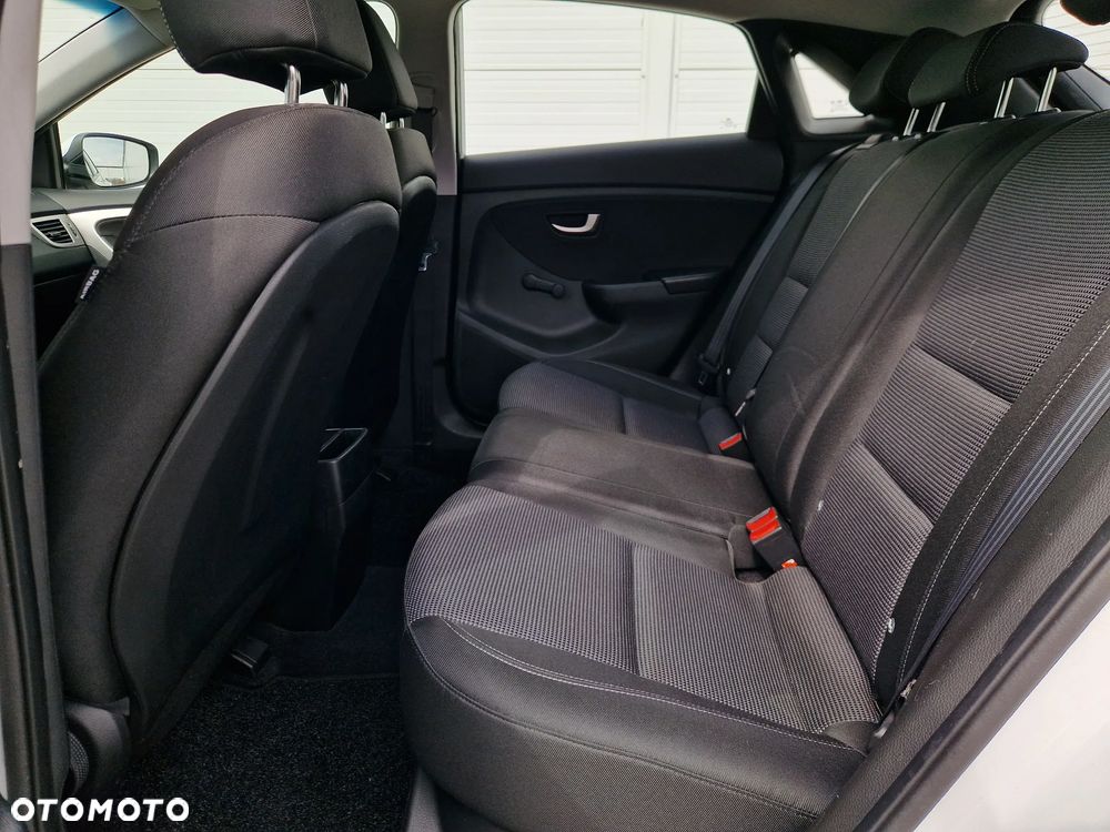 Hyundai i30 1.4 Style - 12