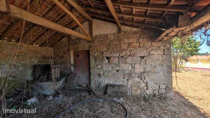 VENDO EM BALUGÃES casa rustica para recuperar - Grande imagem: 4/10
