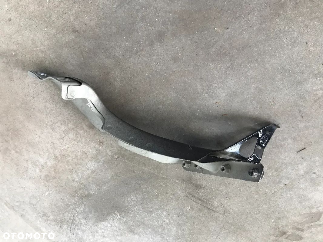 Mocowanie błotnika Audi A6 C7 4g 10-18r. prawe przednie wspornik podpora prawy przód 4G0821136A - 3