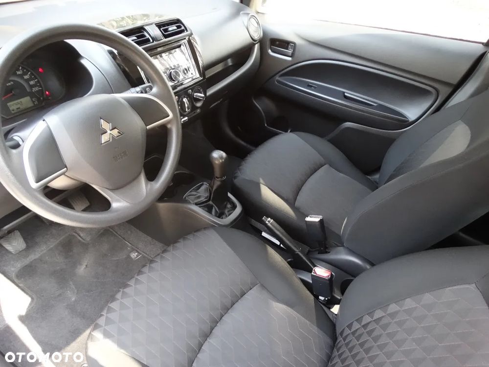 Mitsubishi Space Star - 10