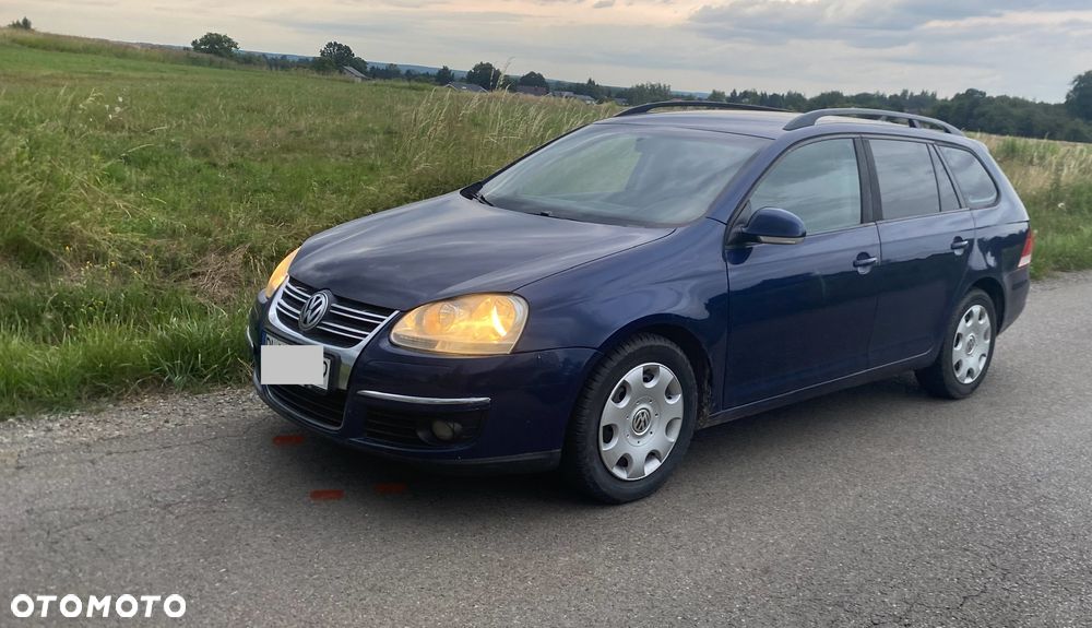 Volkswagen Golf - 1