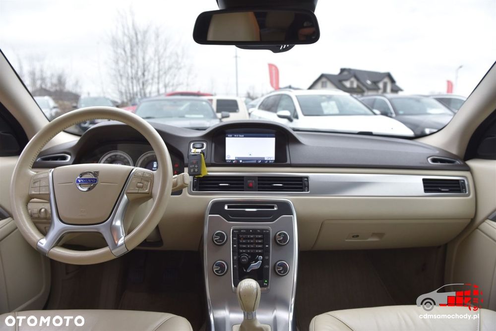 Volvo V70 D3 Momentum - 19