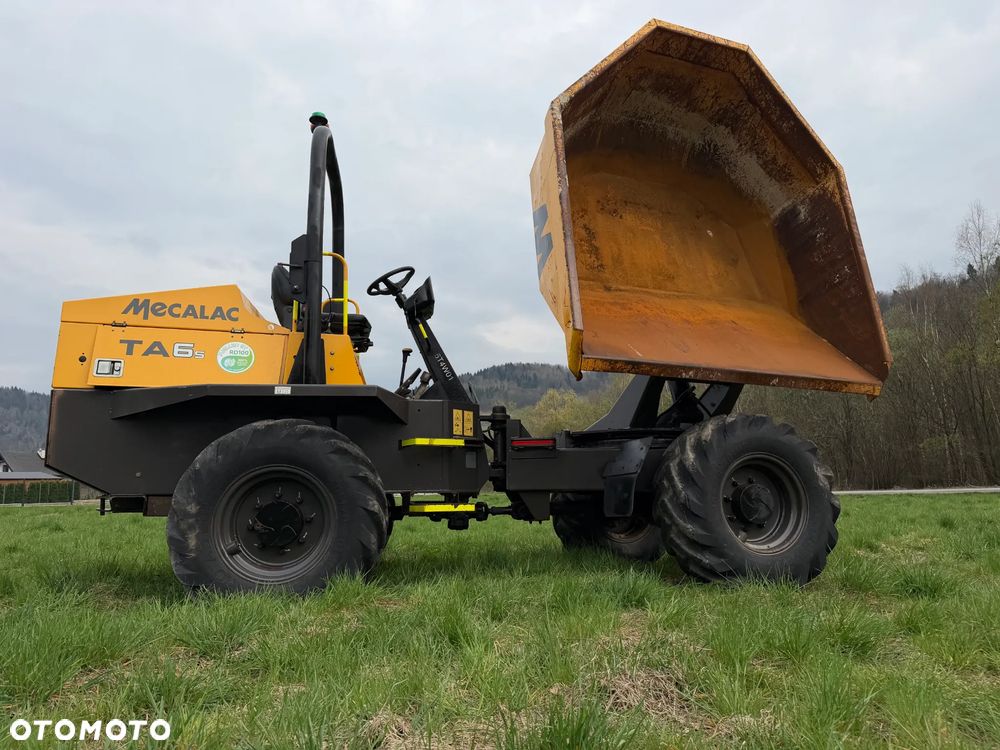 Terex Mecalac TA6s Wozidło wózek z Obrotową Kolebą. 6ton ładowność. 4x4. Silnik Perkins 80KM 4 cylindry. 1900 mtg. 2021 rok. Kamera z wielkim Ekranem! Jazda Rewers 3prędkości. Maszyna jak Nowa z Norweskiego Gospodarstwa! Ani deka luzów i wycieków! Hydrostatic. Pełny Oryginał. Hamulce brzytwa. Serwisy w DEKRA. Maszyna Woziła lekkie ładunki. Praktycznie zerowe zużycie. Wielka Okazja. Wszystko w pełnym Oryginale. Opony Oryginał wszystkie z 2020roku. - 27