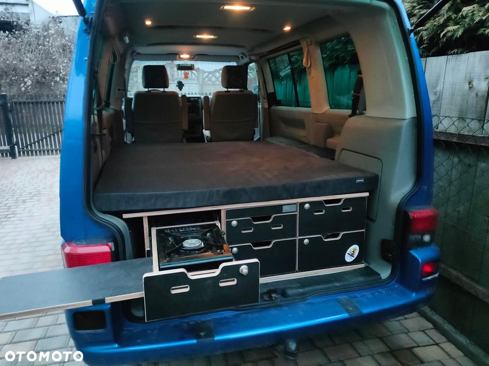 Volkswagen Multivan - 40