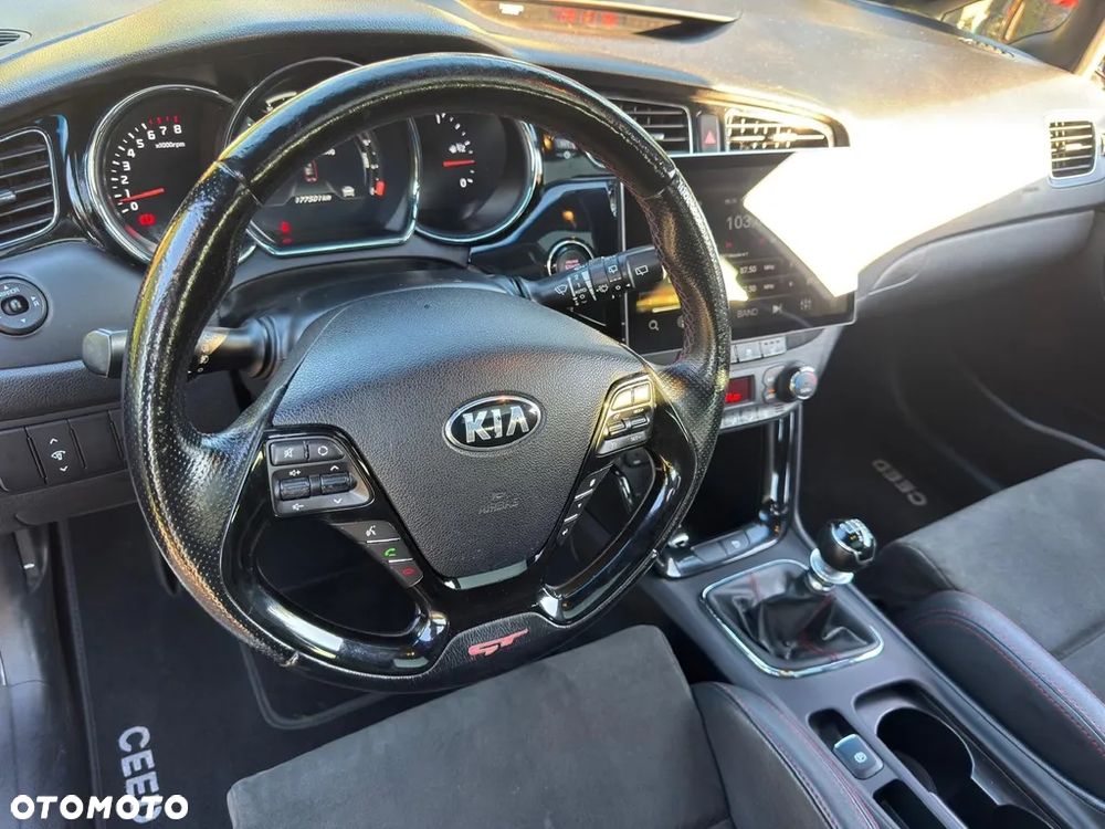 Kia ProCeed 1.6 T-GDI GT-Challenge - 13