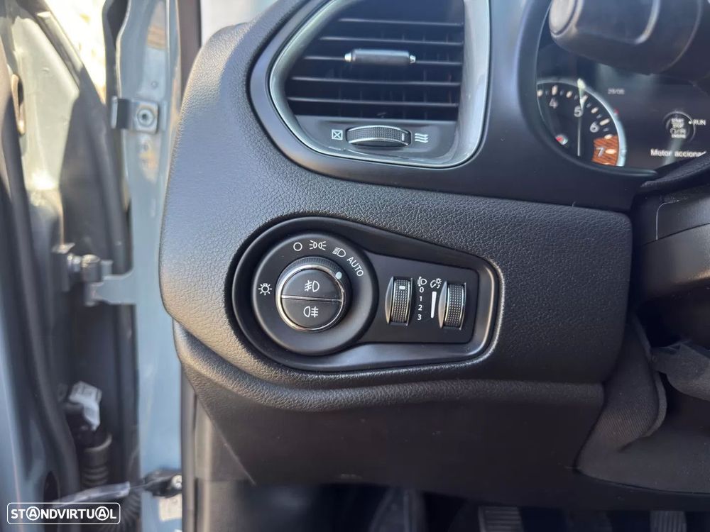 Jeep Renegade 1.0 T Limited - 21