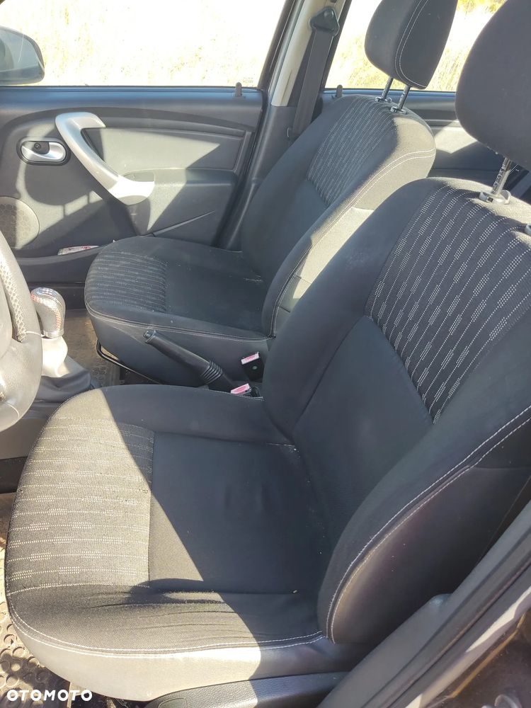 Dacia Sandero 2010 photo 5