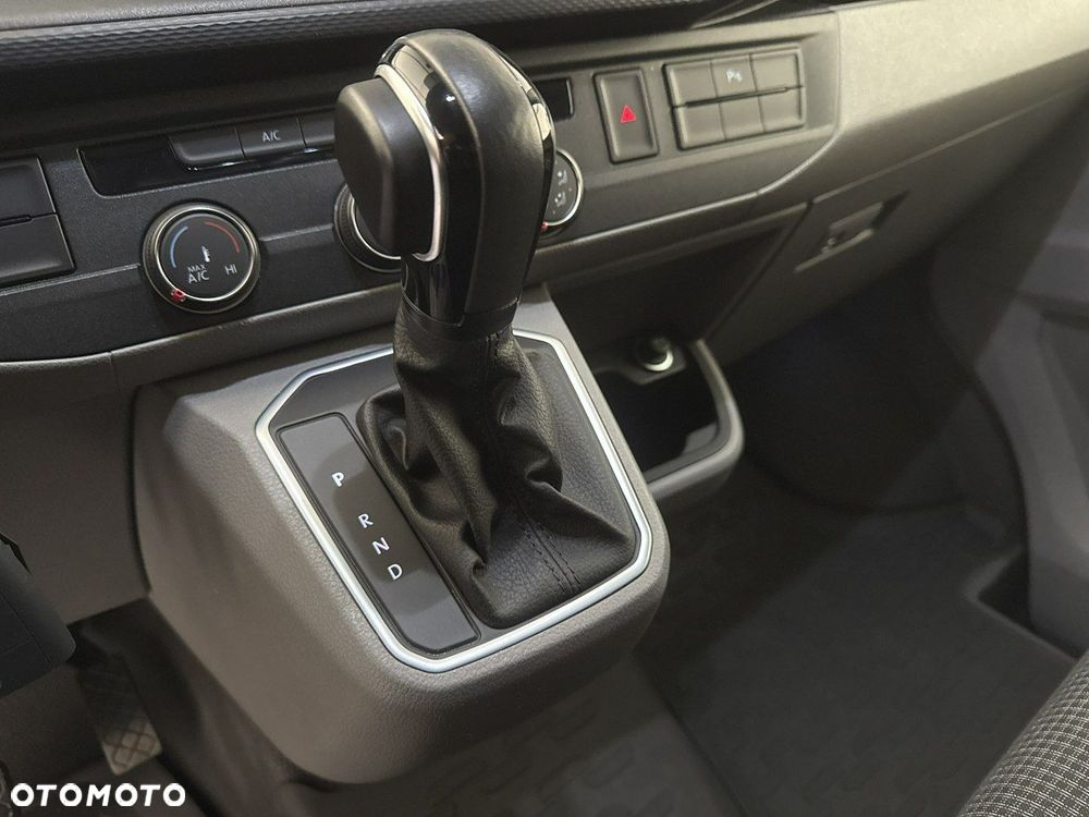 Volkswagen Transporter - 16