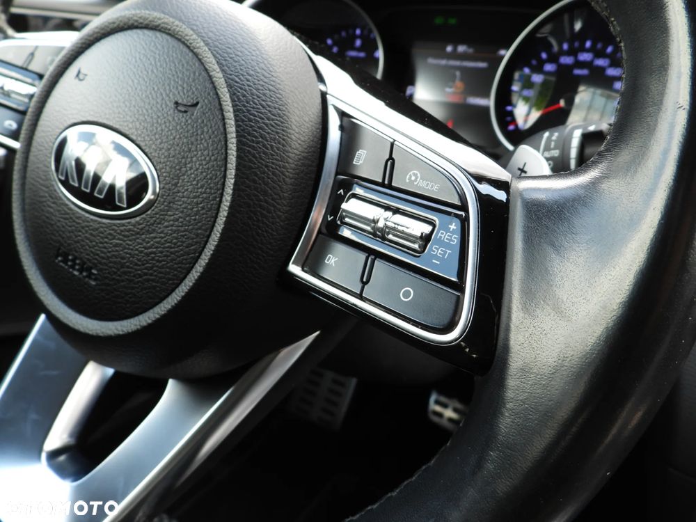 Kia XCeed - 32