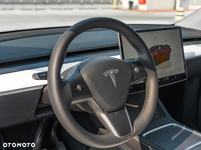 Tesla Y Model Long Range Dual Motor AWD - 8