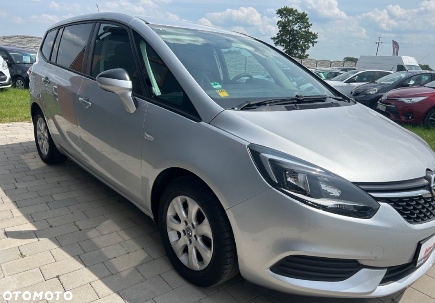 Opel Zafira - 10
