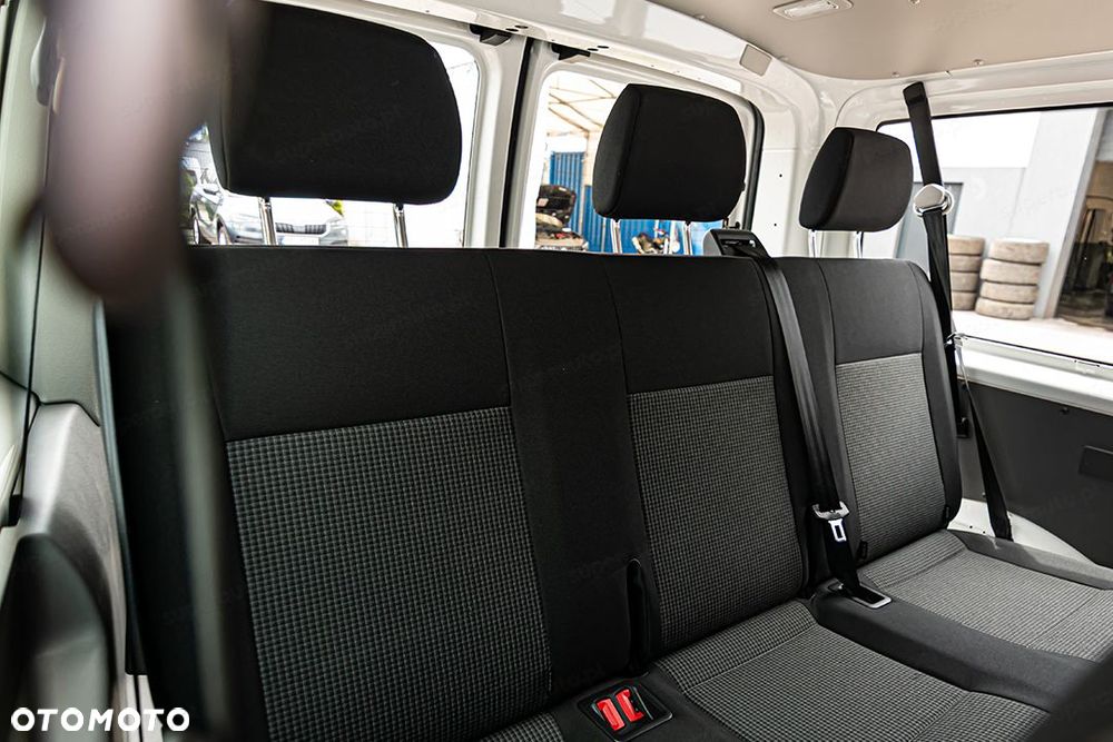 Volkswagen Transporter Kombi L2H1 - 21