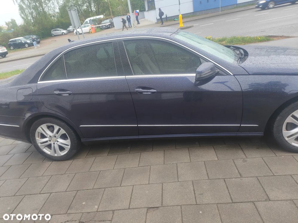 Mercedes-Benz Klasa E 350 4Matic 7G-TRONIC - 8
