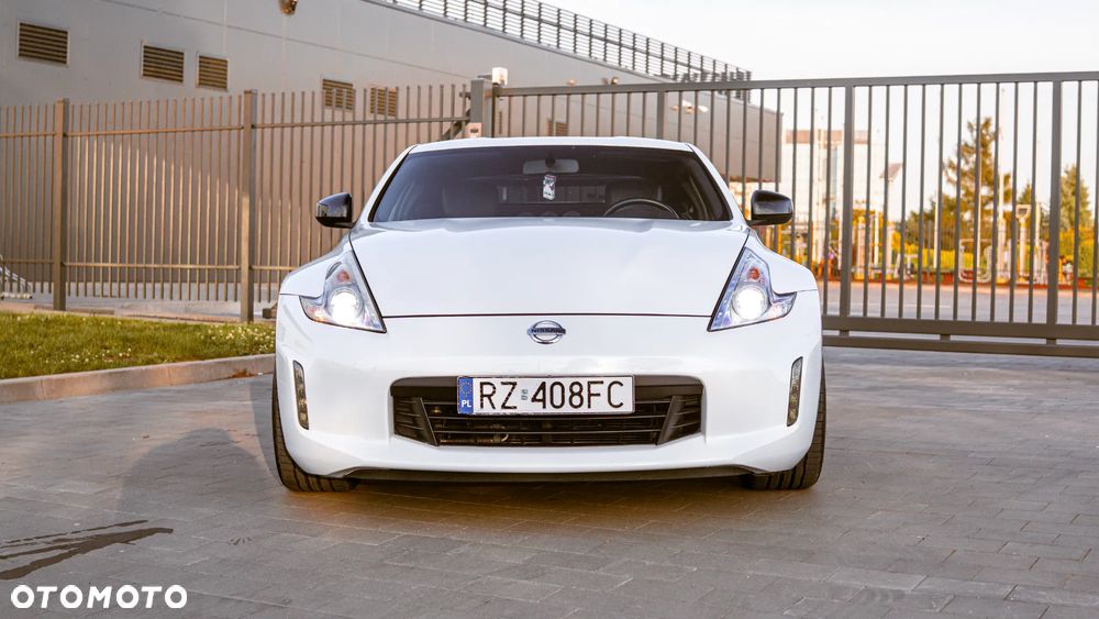 Nissan 370 Z Standard - 20