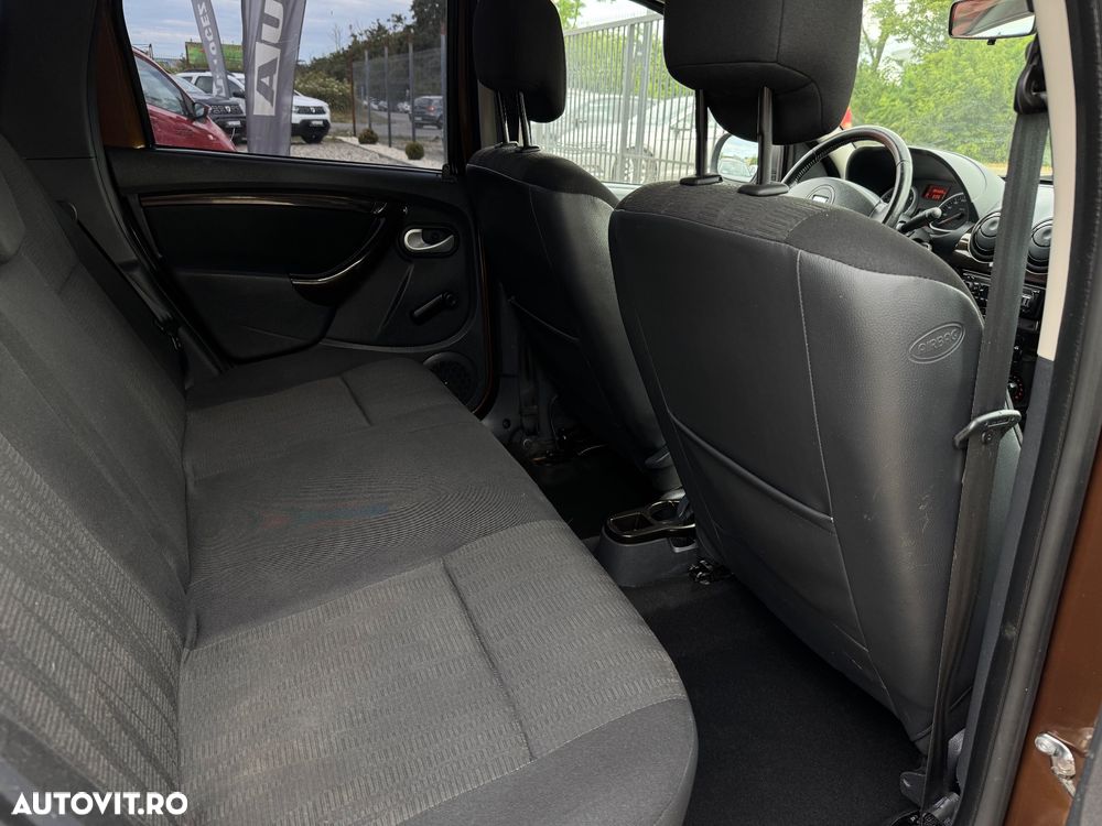 Dacia Duster 1.6 16V 4x4 Prestige - 12