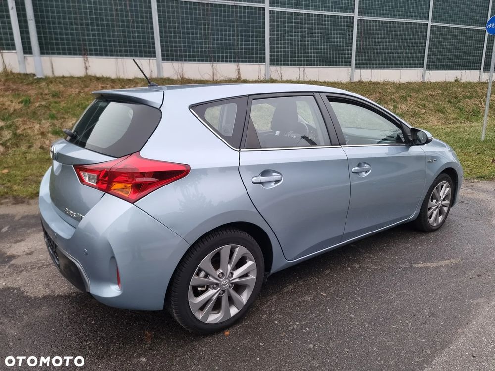 Toyota Auris 1.8 Hybrid Executive - 4