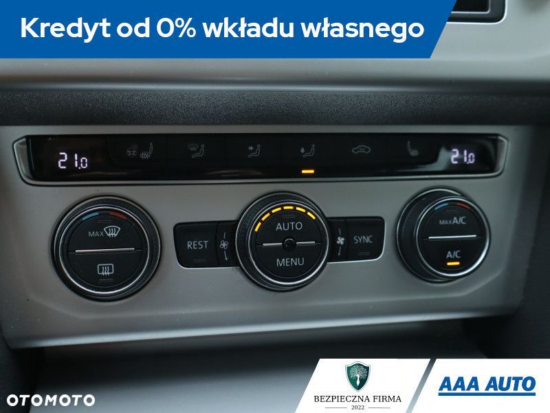 Volkswagen Passat Variant - 14