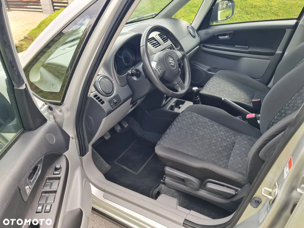 Suzuki SX4 - 12
