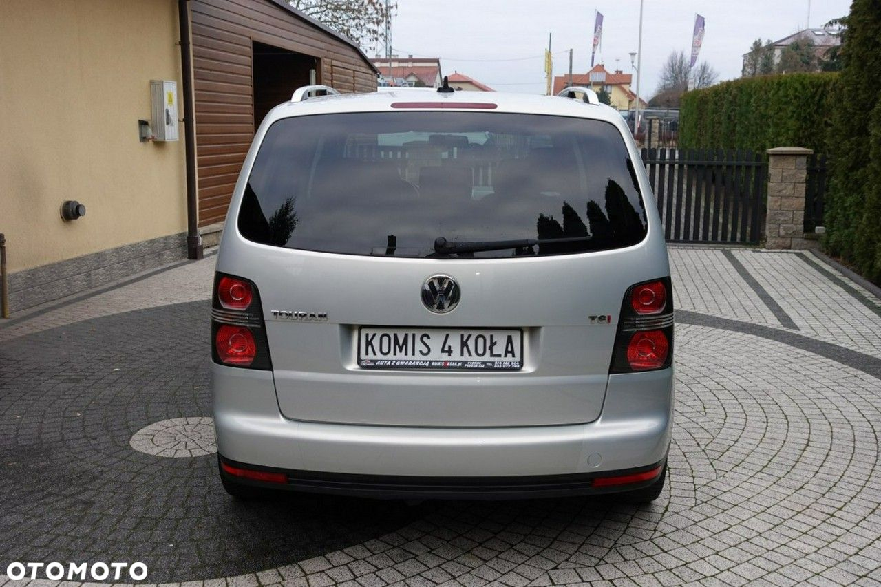 Volkswagen Touran - 5