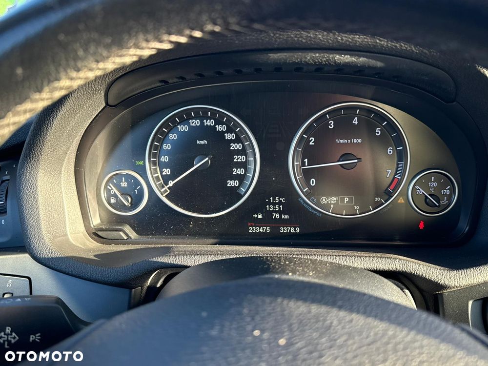 BMW X3 xDrive20i Advantage - 17